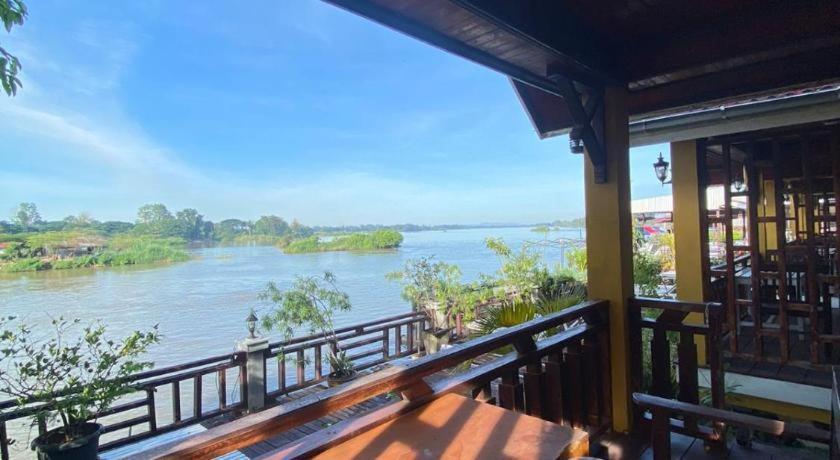 Golden Hotel Dondet Muang Không Zewnętrze zdjęcie