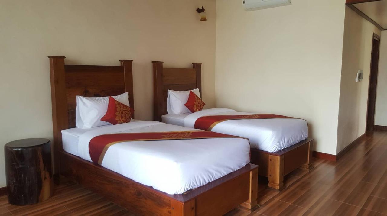 Golden Hotel Dondet Muang Không Zewnętrze zdjęcie