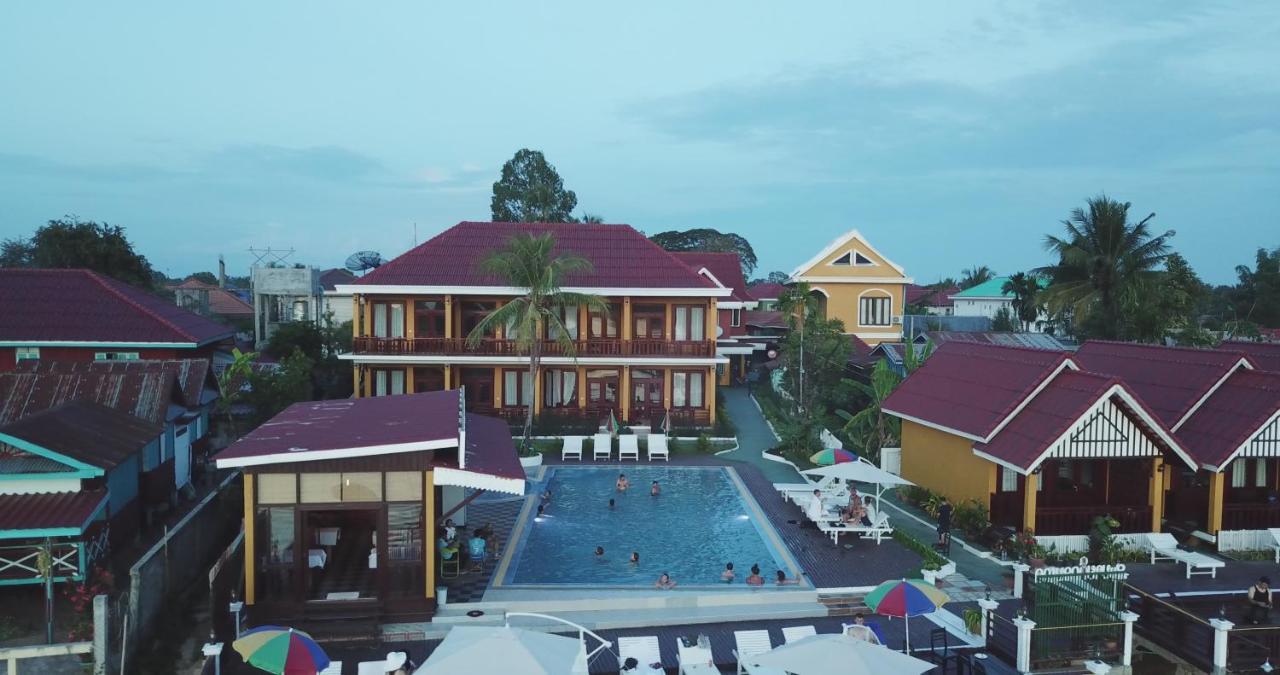 Golden Hotel Dondet Muang Không Zewnętrze zdjęcie