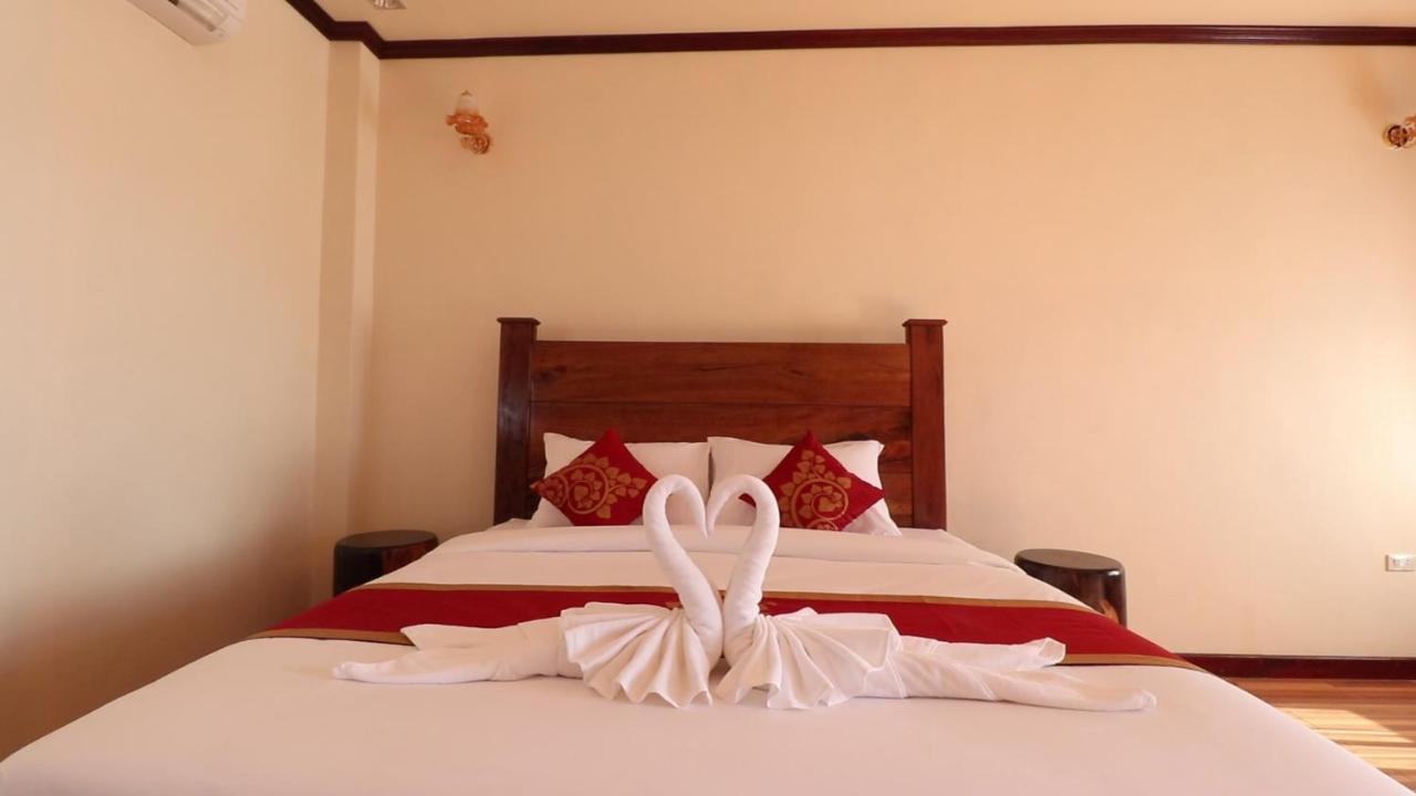 Golden Hotel Dondet Muang Không Zewnętrze zdjęcie